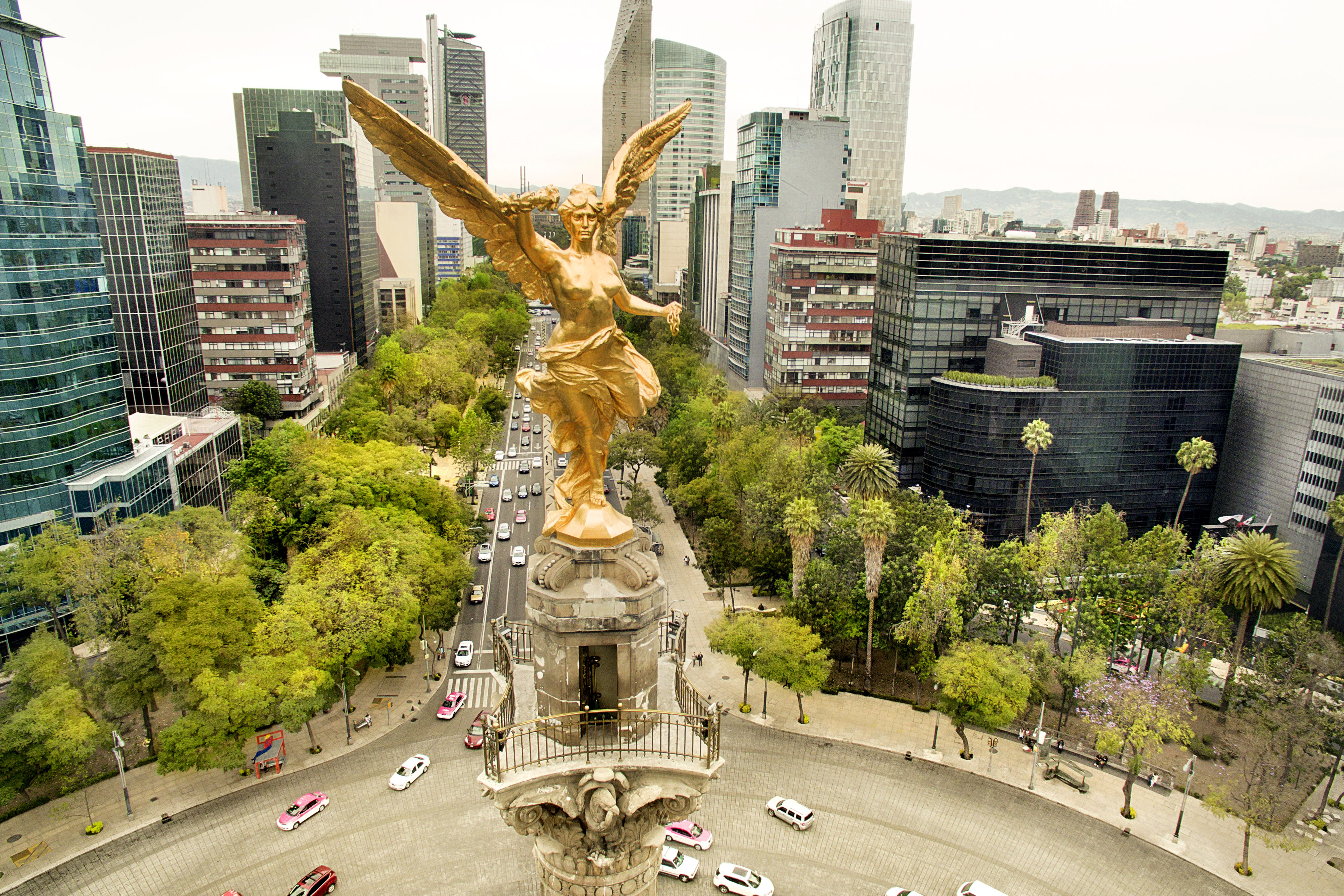 Aerial view of Angel of Independence, Mexico City